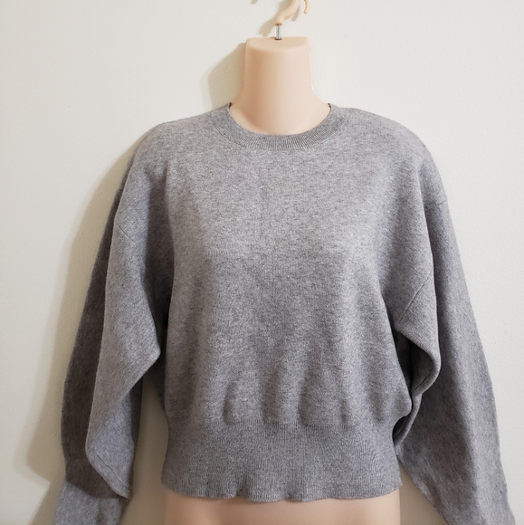 Forever 21 Woman's Gray Sweater - Picture 4 of 6